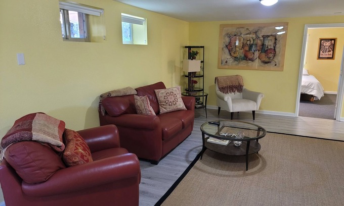 Kiteley House | Prime Location in Longmont ~ Kitchen Included & Guest Rated 9.8
