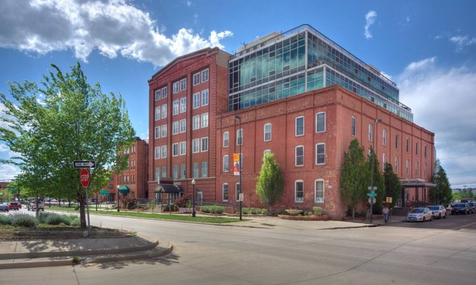 Auraria Condo | Experience Historic Charm in Lower Downtown Denver