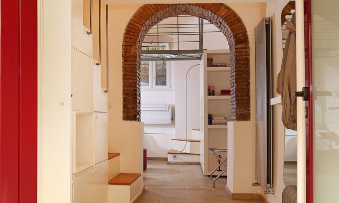 Rione VI Parione Apartment | Explore Rome: Walk to Monuments & Family-Friendly Amenities