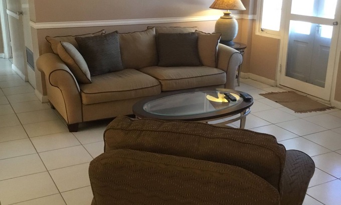 Downtown Nassau House | Prime City Location with Oceanfront Views and Spa Access