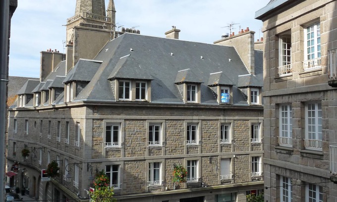 Intra Muros Apartment | Prime Location in Cité Corsaire: Steps to Beach & Free Parking