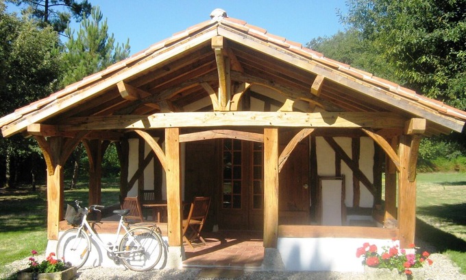 Argelouse Cottage | Charming Half-Timbered Gîte in Landes Forest with Pool