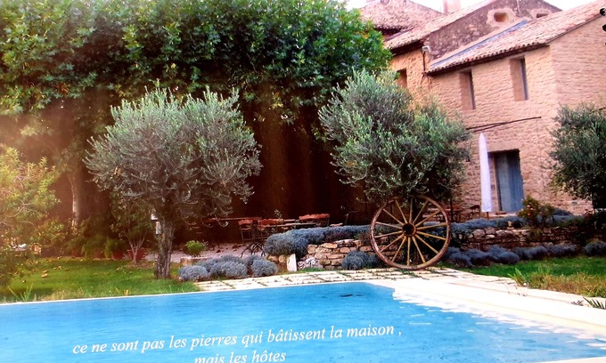 Lagnes Other | Discover a Provencal Farmhouse in the Heart of Luberon