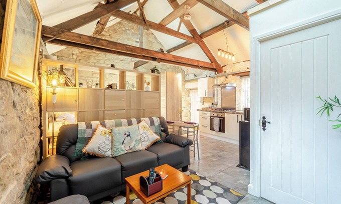 Amble Cottage | Experience Amble's Coastal Charm with Pet-Friendly Amenities