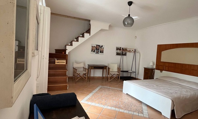 Ottaviano House | Convenient Stay in Historic Center with Private Room