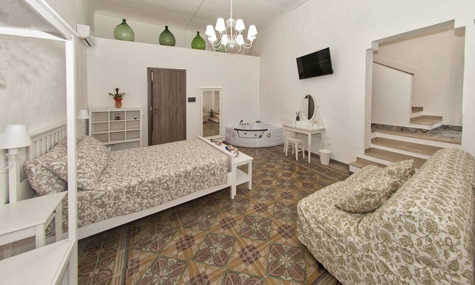 Taranto House | Discover Relaxation and Culture in the Heart of Magna Graecia