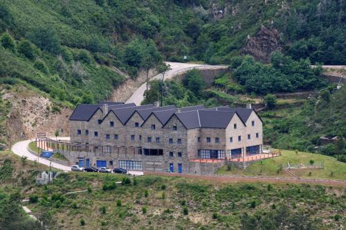 Piodao Hotel | Delightful INATEL Piodao with Pool & Family-Friendly Amenities