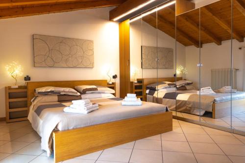 Zanica Apartment | Charming 4-Star Loft Near BGY with Breakfast & Pet-Friendly