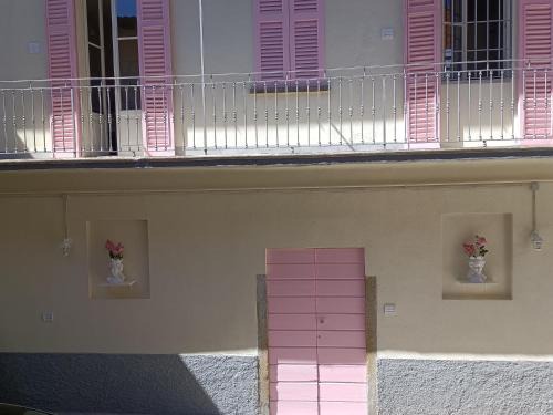 Busto Arsizio Bed & Breakfast | Guest-Rated Incanto Rosa Malpensa: Family-Friendly Stay