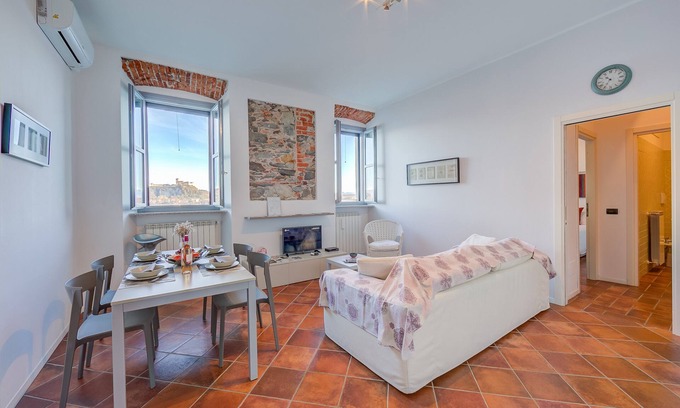 Arona Apartment | Unforgettable Stay at Incanto Sul Lago, Arona, Italy
