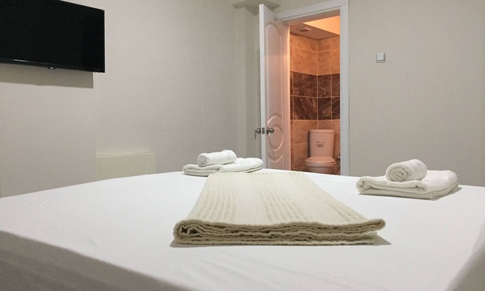 Nazilli Apartment | Cozy Inci Apart: Family-Friendly Stay with Breakfast Included