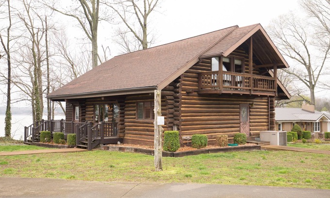 Cadiz Cabin | Lakefront Cabin with Scenic Views and Top Guest Ratings