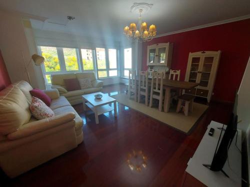 Cee Apartment | Discover Family-Friendly Comfort at Vivienda Martinez
