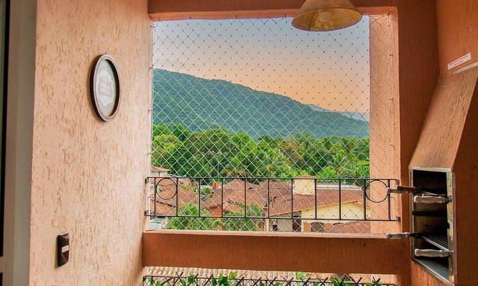 Centro Apartment | Inviting Ubatuba Apartment with Pool and BBQ Area
