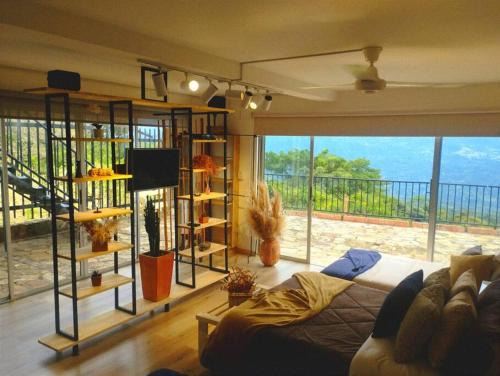 La Mesa Apartment | Idyllic Room with Pool and Breathtaking Views - Guest Rated 10/10