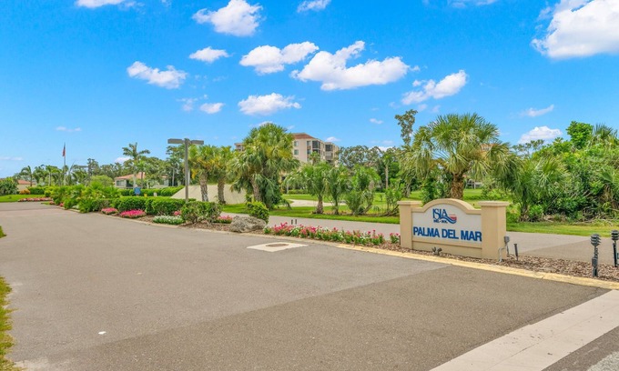Palma del Mar Condo | Impressive 6th Floor Penthouse with Tampa Bay Water Views