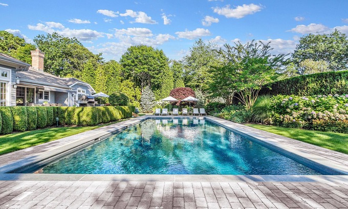 Quogue House | Unforgettable Hamptons Getaway with Ocean View Amenities