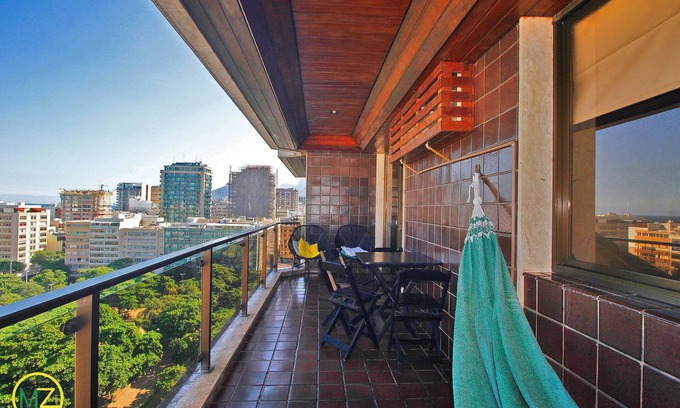 Ipanema Apartment | Exceptional One Bedroom Apartment in Ipanema with Spa Access