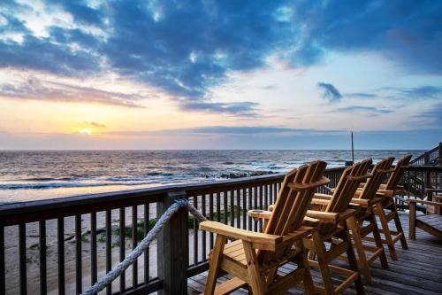 San Luis House | Stunning Oceanfront Retreat with Breathtaking Sunrises