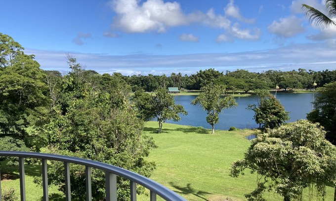 Hilo Condo | Unforgettable Hilo Stay with Pool, A/C & Breakfast Included