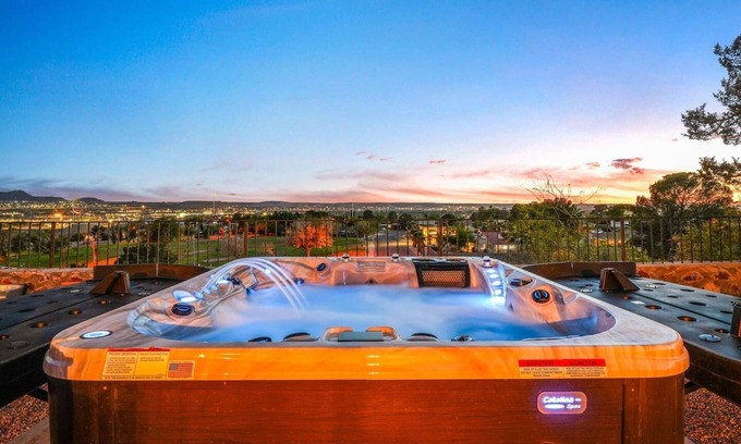 El Paso House | Experience Incredible Views on the Westside near I-10