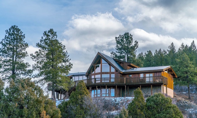 Pagosa Springs House | Breathtaking Views & Prime Location with Family-Friendly Amenities