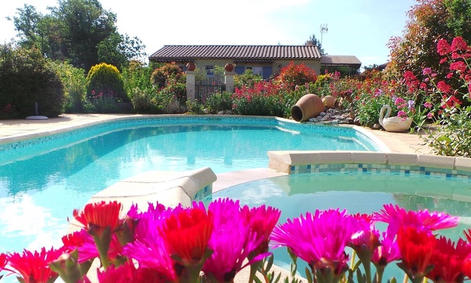 Saint-Saturnin-les-Apt Villa | Private Villa with Pool in Luberon - Rated 10/10 by Guests