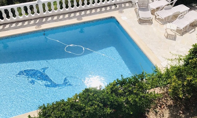 Mandelieu-La-Napoule House | Cozy Oceanfront Apartment with Pool & Spa Amenities
