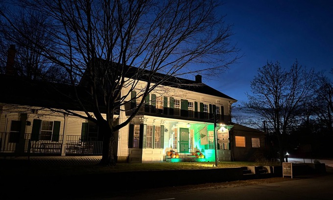 Strafford Hotel | Cozy Independence Inn with Family-Friendly Amenities