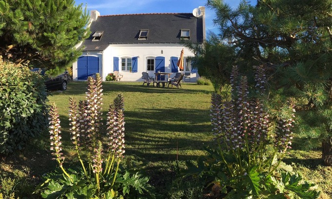 Locmaria House | Charming Bellilois Style House Steps from the Ocean