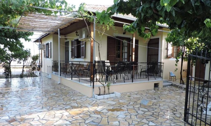 Sivros House | Quiet Village Retreat with Ocean View and Pet-Friendly Perks