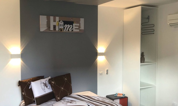 Chartres House | Cozy Independent House with Top-Rated Guest Reviews