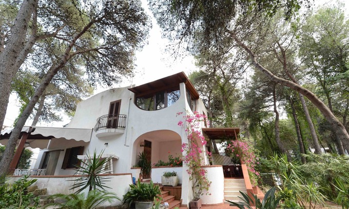 Castellaneta Marina Villa | Family Villa: Relaxation, Ocean Views & Top Guest Ratings