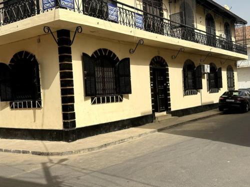 St. Louis Apartment | Cozy Island Room in Colonial House with Private Entrance