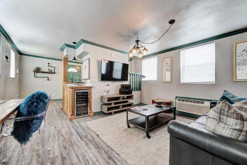 Central Oklahoma City House | Discover Indie Escape: Steps from Plaza District, Pet-Friendly
