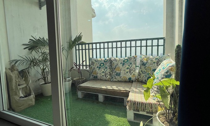 Noida Apartment | Indigo by Grehstay: Cozy 1BHK Serviced Apartment