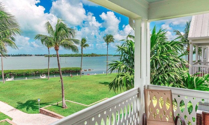 Indigo Reef Marina Homes House | Indigo Reef #50: Waterfront Retreat with Boat Slip & Pool