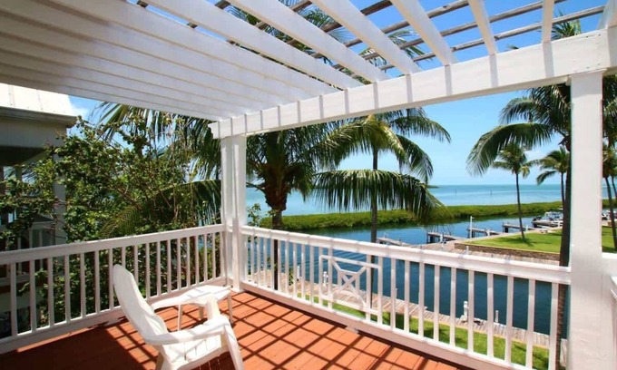 Indigo Reef Marina Homes House | Indigo Reef #8: Family-Friendly Getaway with Private Pool