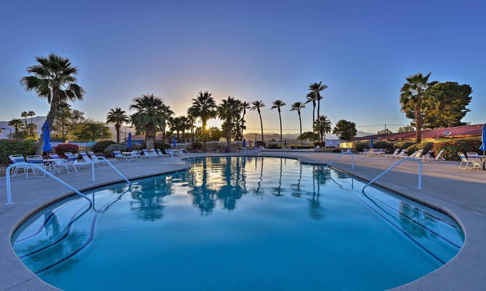 Indio Cottage | Indio Escape: Fire Pit, Pool & Pet-Friendly Amenities