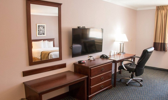 Indio Hotel | Indio is Incredible - Day Inn By Wyndham - 2 Queen Bed room for Coachella