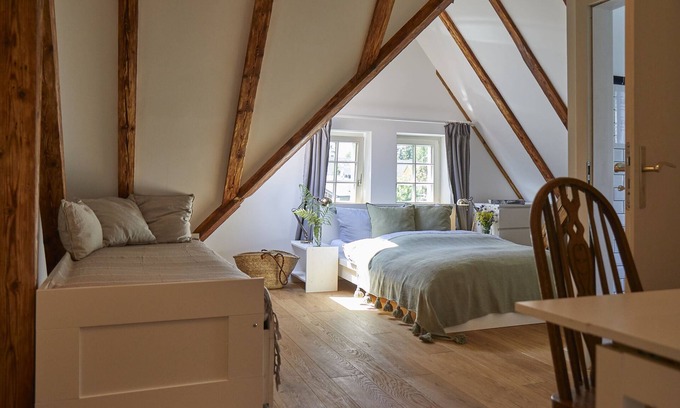 Morlbach Apartment | Elegant 3 Room Unit at Schloss Mörlbach with Spa & Pool