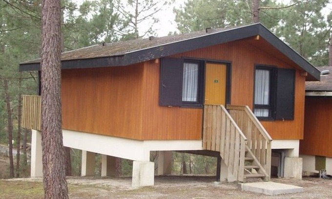 Maubuisson Ski Chalet | Tranquil Chalet for 4 with Oceanfront Views and Breakfast