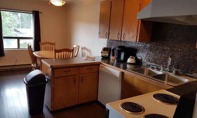 Blarchmont Apartment | Cozy Retreat Near Golf & Ski with Breakfast Included
