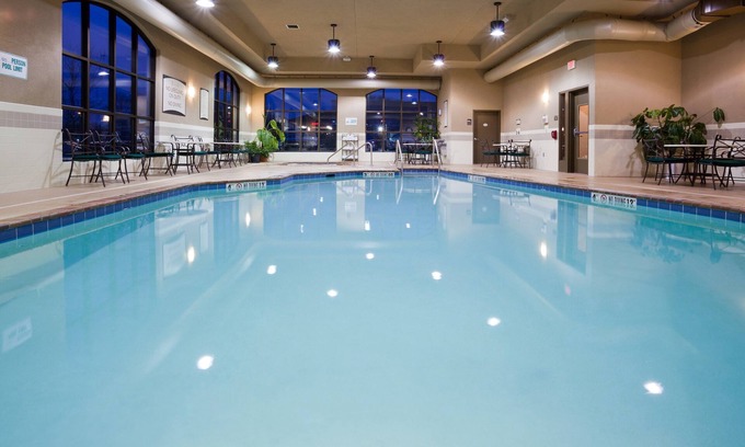 Franklin Condo | Relaxing Retreat with Indoor Pool & Hot Tub Near Airport