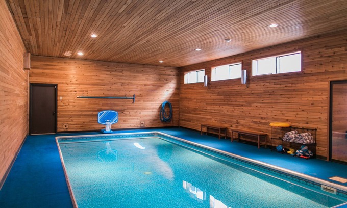 Fairwood House | Family-Friendly Retreat with Indoor Pool in Spokane