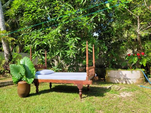 Hettimulla Apartment | Pet-Friendly Indra Sisila Villa Bentota with Breakfast Included