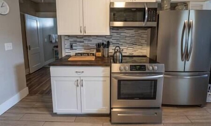 Near Eastside House | Indy 4-Bedroom Haven: Your Ideal Family Getaway