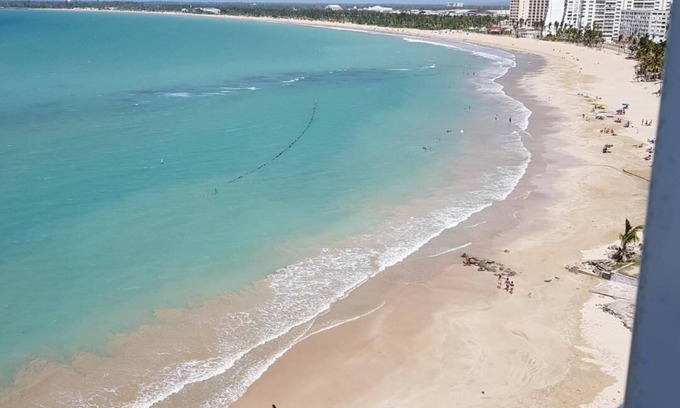 Isla Verde Apartment | Ocean View Apartment with Spa in Isla Verde's Prime Zone
