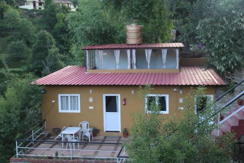 Kaul House | Pet Friendly Retreat at Infinity Hill Village Mukteshwar