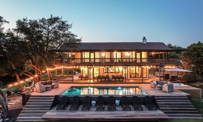 Leander House | Experience Breathtaking Views and Fun at Our Premier Venue